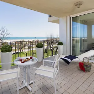 Mercure Lungomare Hotel